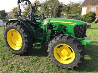 Tracteur agricole John Deere 5085M - 1